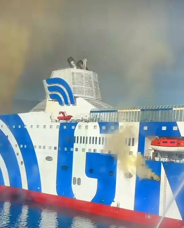  Fährschiff  La Superba
