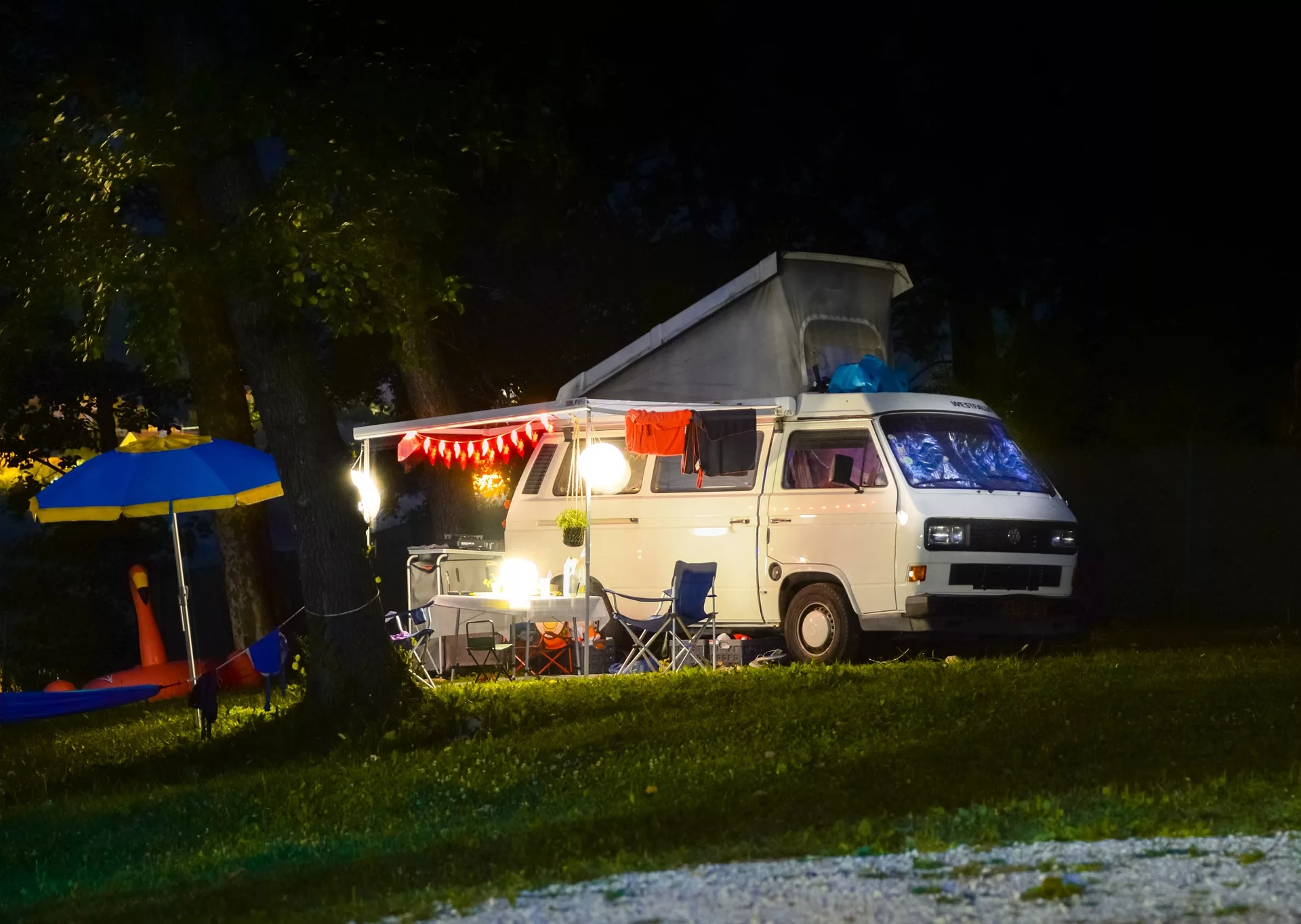 Immer mehr Deutsche wandern aus. 1 Auswanderung