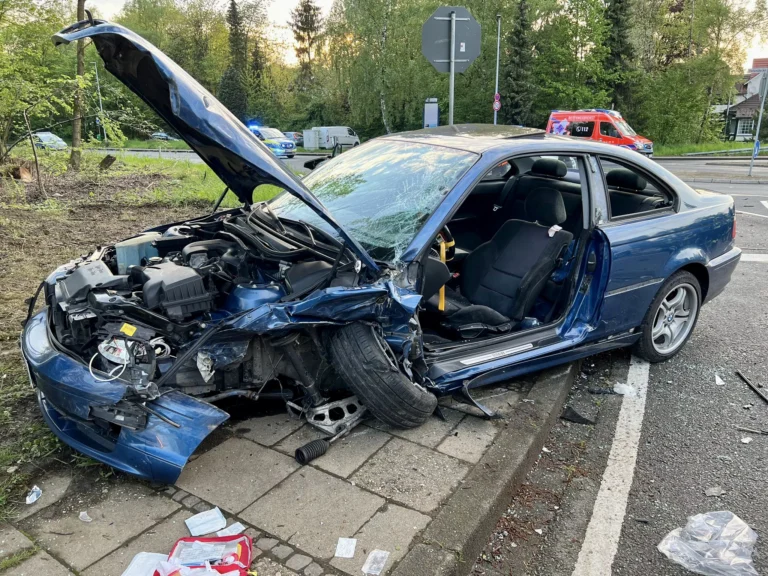 Sprockhövel: Schwerer Verkehrsunfall mit vier Verletzten