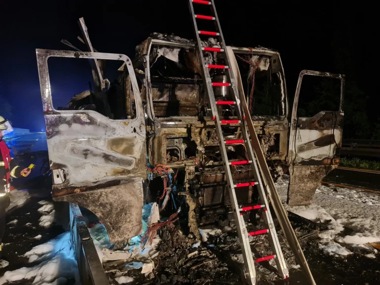 Lkw-Brand auf der A 45 bei Dortmund-Süd