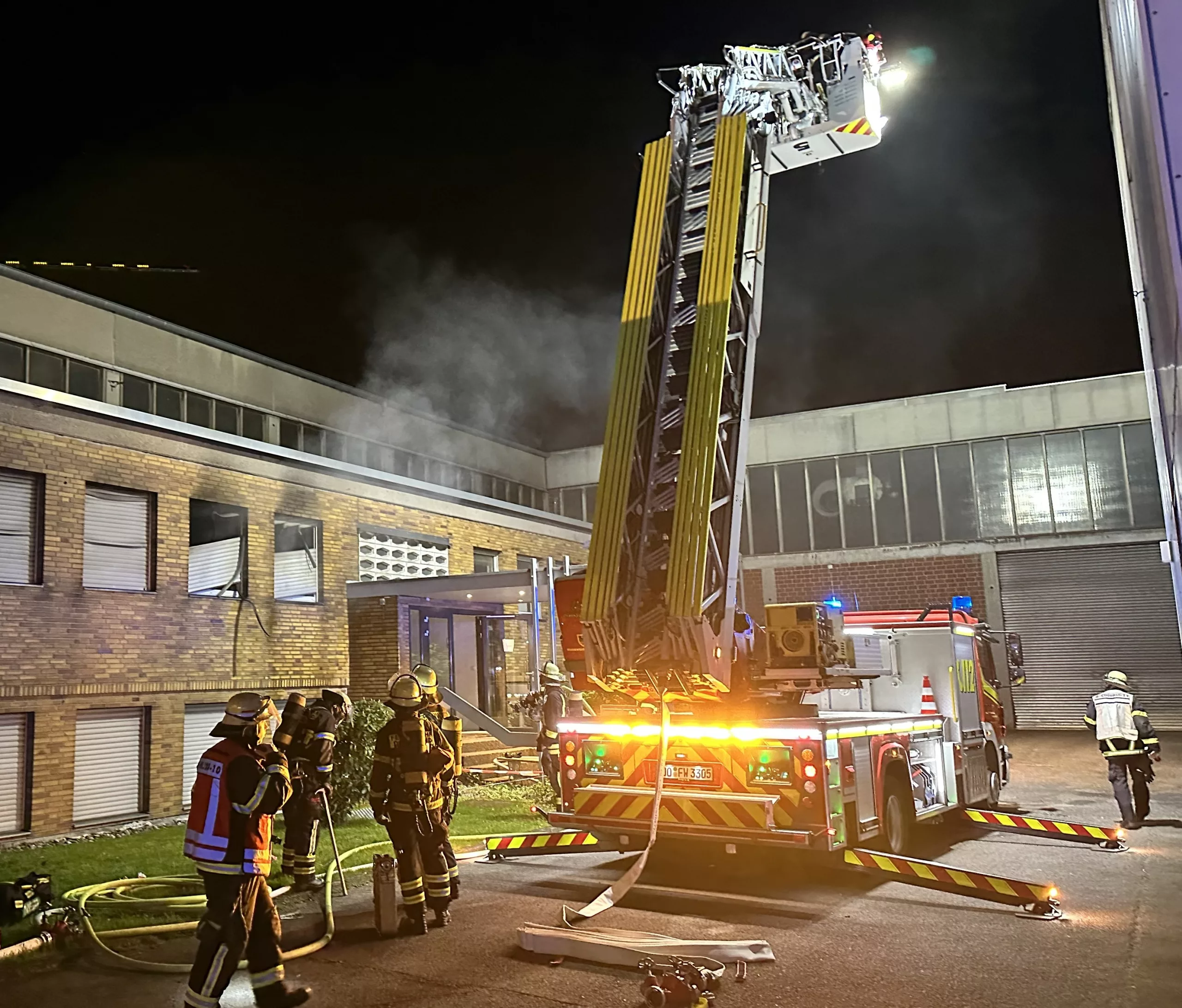 Dortmund: Feuer im Bürogebäude 1 Buntes-NRW-Aktuelle Nachrichten aus dem Ruhrgebiet