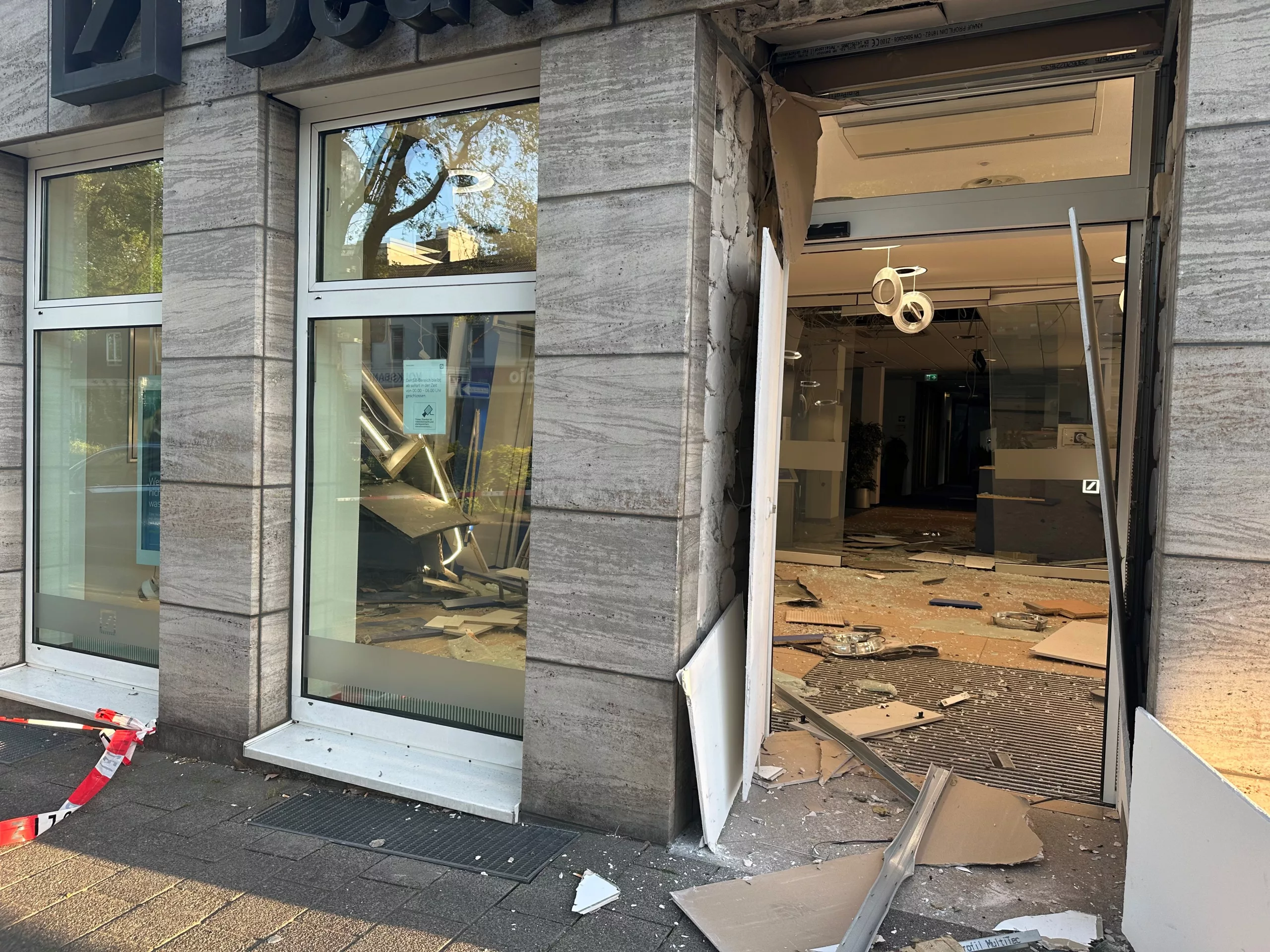 Mettmann: Automatensprengung in der Haaner Innenstadt 1 Buntes-NRW