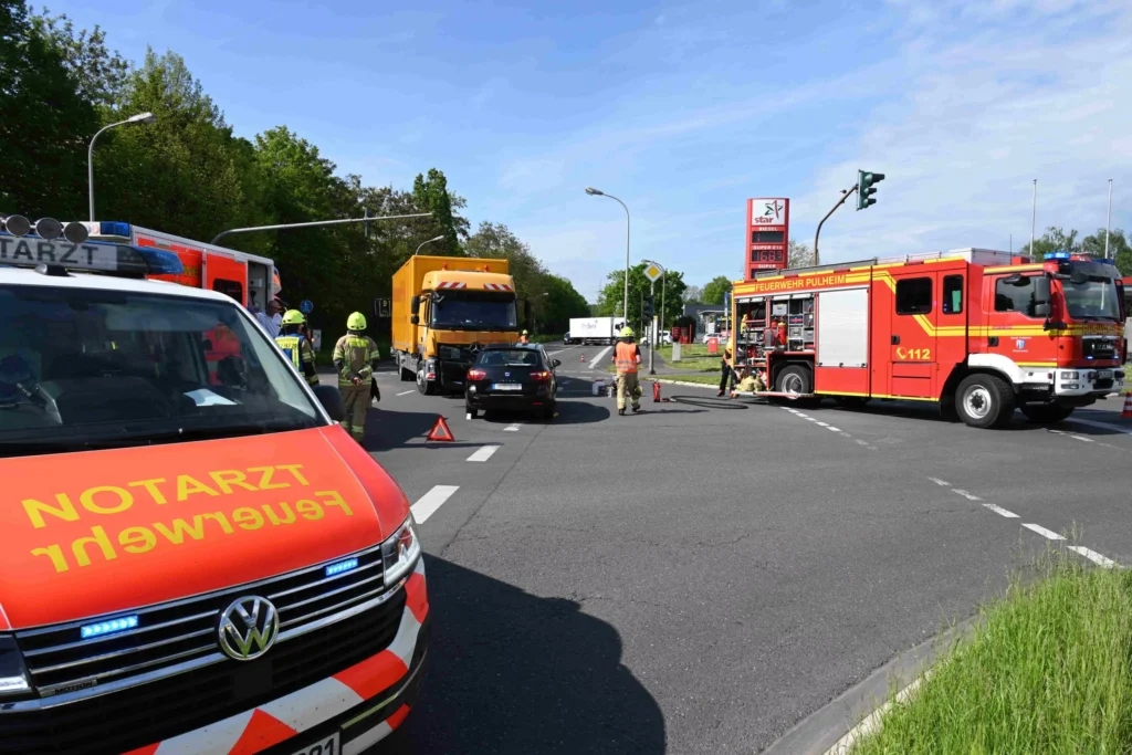 Verkehrsunfall mit Verletzten in Pulheim-Brauweiler