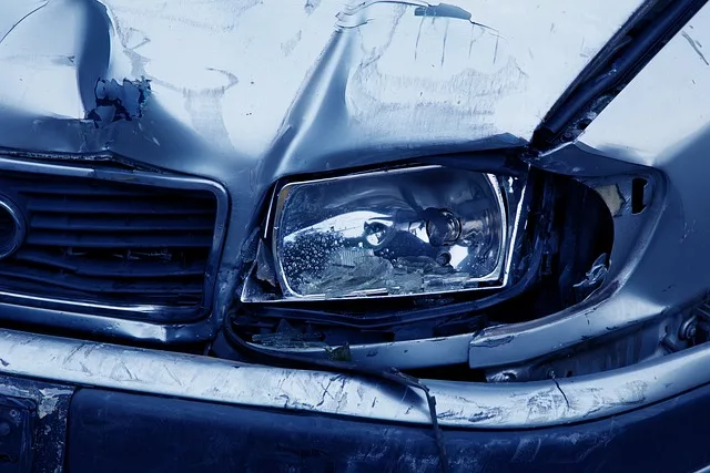 Pulheim: Drei Personen bei Verkehrsunfall verletzt