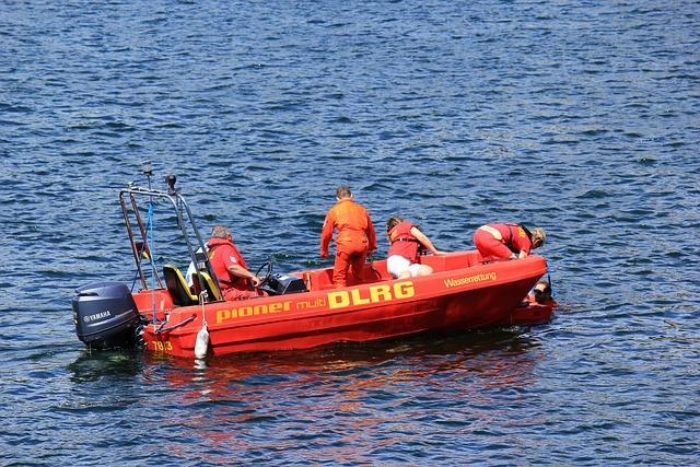 Bornheim: Vater und Sohn im Rhein ertrunken