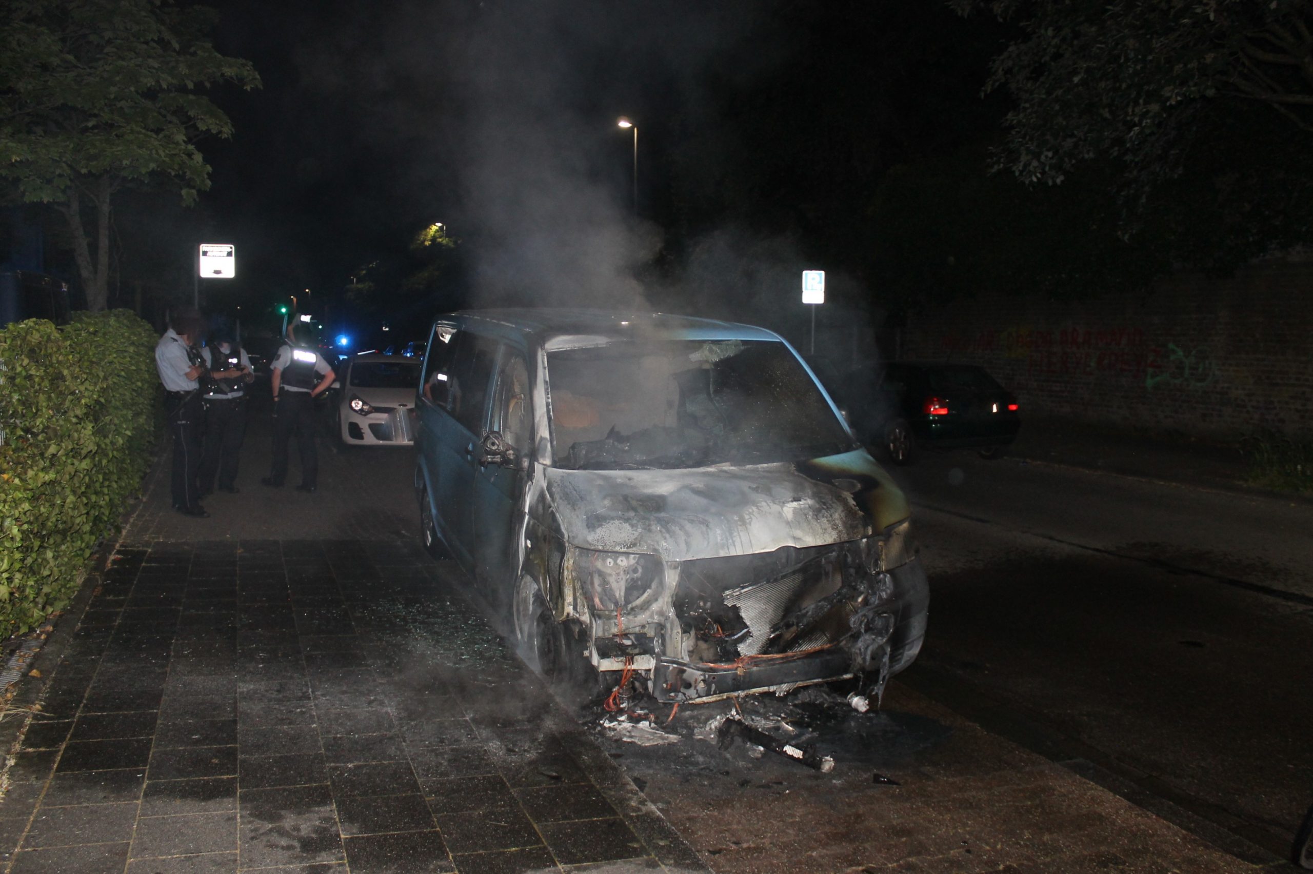 Aachen: Zwei Pkw durch Feuer zerstört 1 Schlagzeilen