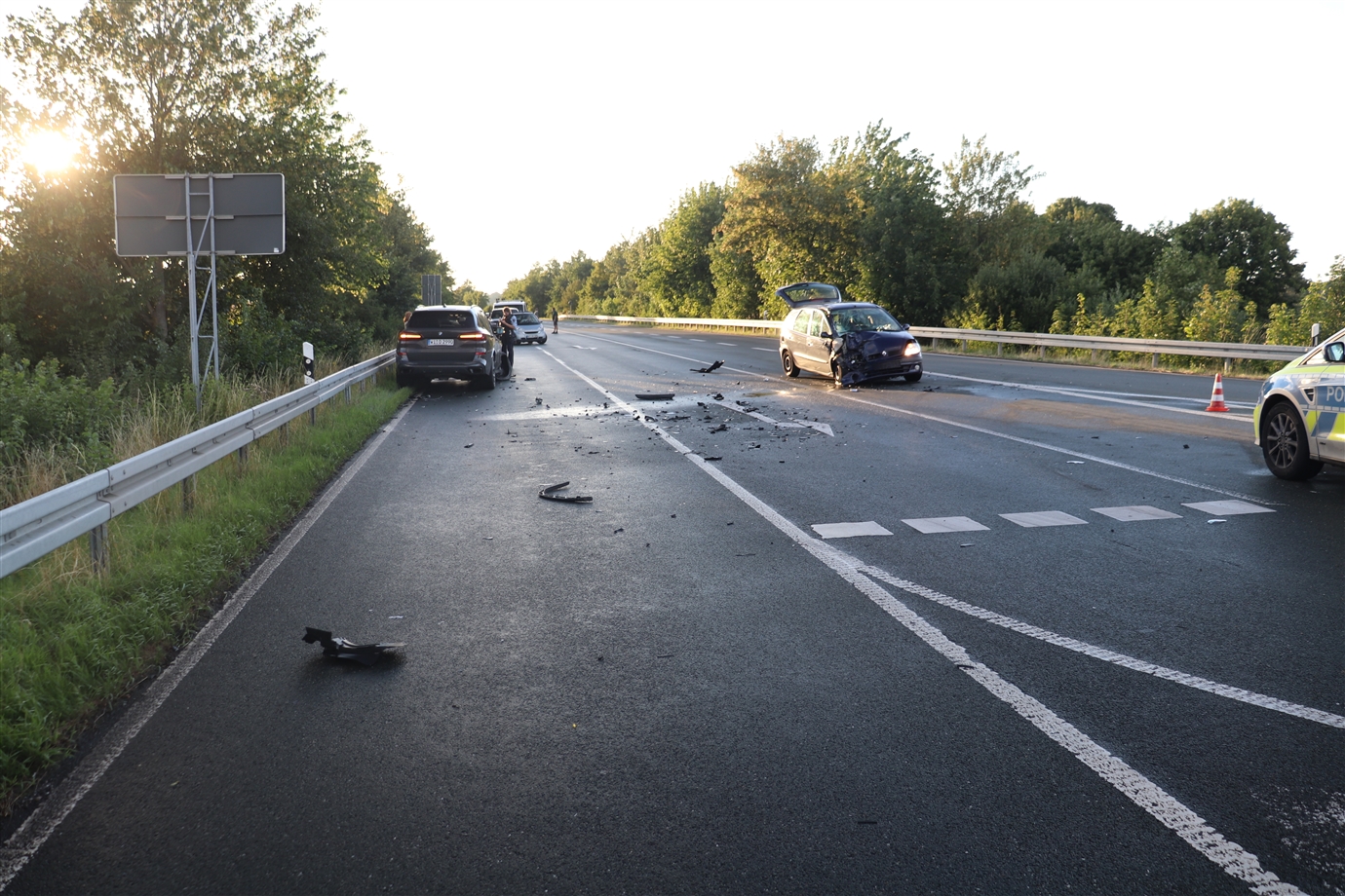 Höxter: 6 Verletzte bei Verkehrsunfall auf der B239 1 Höxter: 6 Verletzte bei Verkehrsunfall auf der B239
