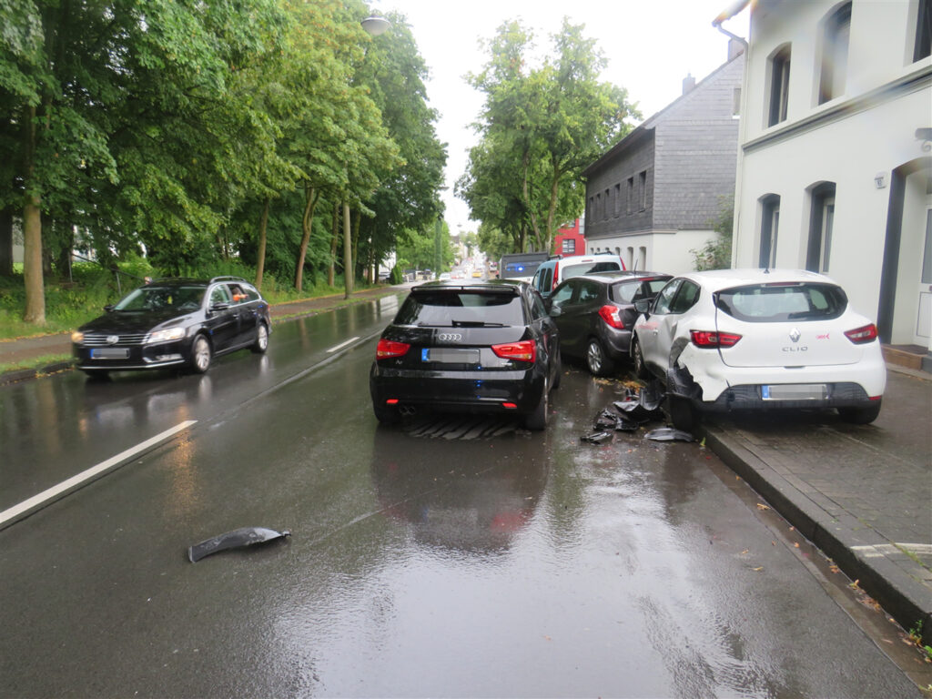 Mettmann: 56-Jähriger verursacht stark alkoholisiert Auffahrunfall