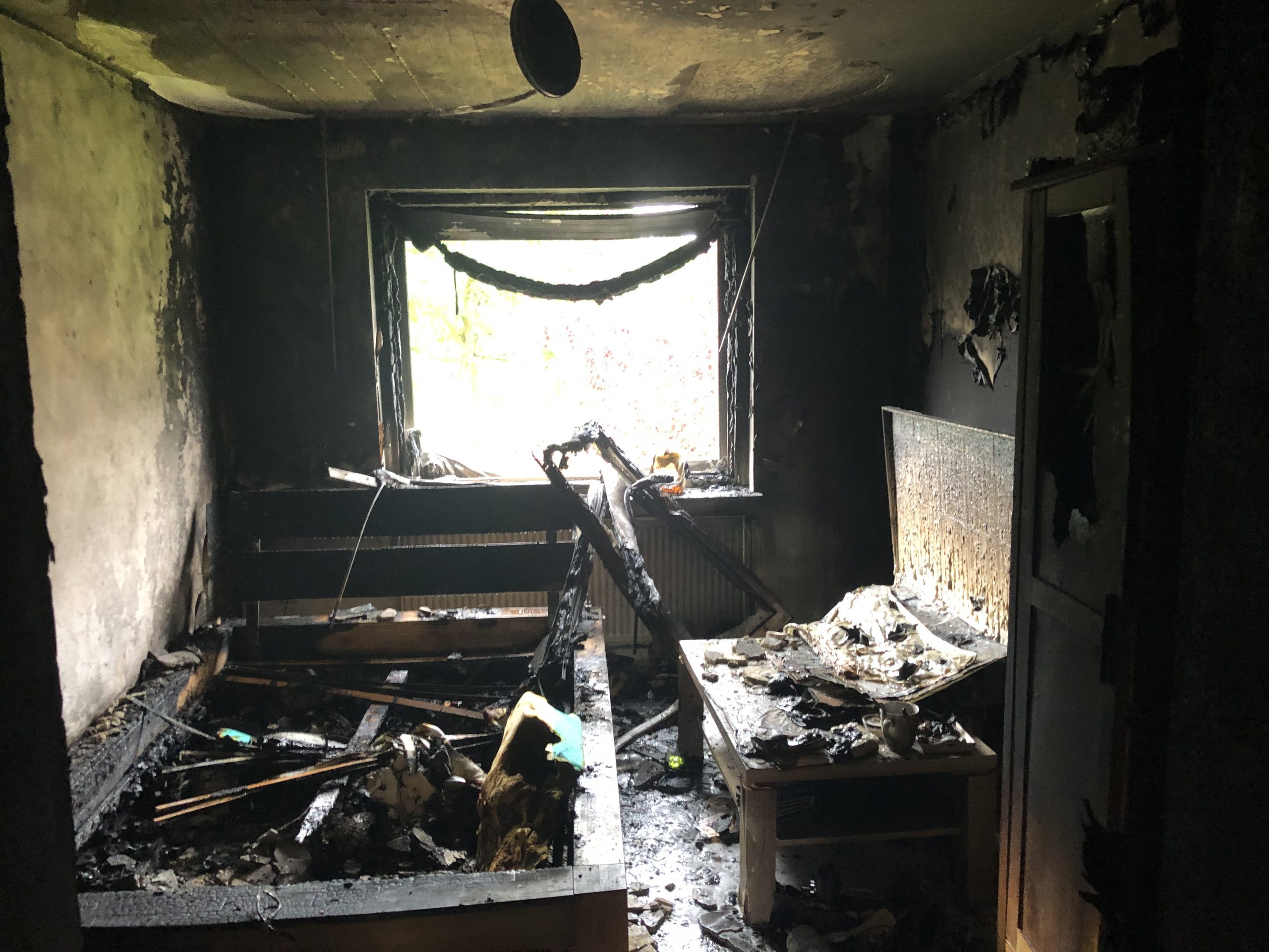 Ahlen: Ausgedehnter Zimmerbrand 1 Ausgedehnter Zimmerbrand