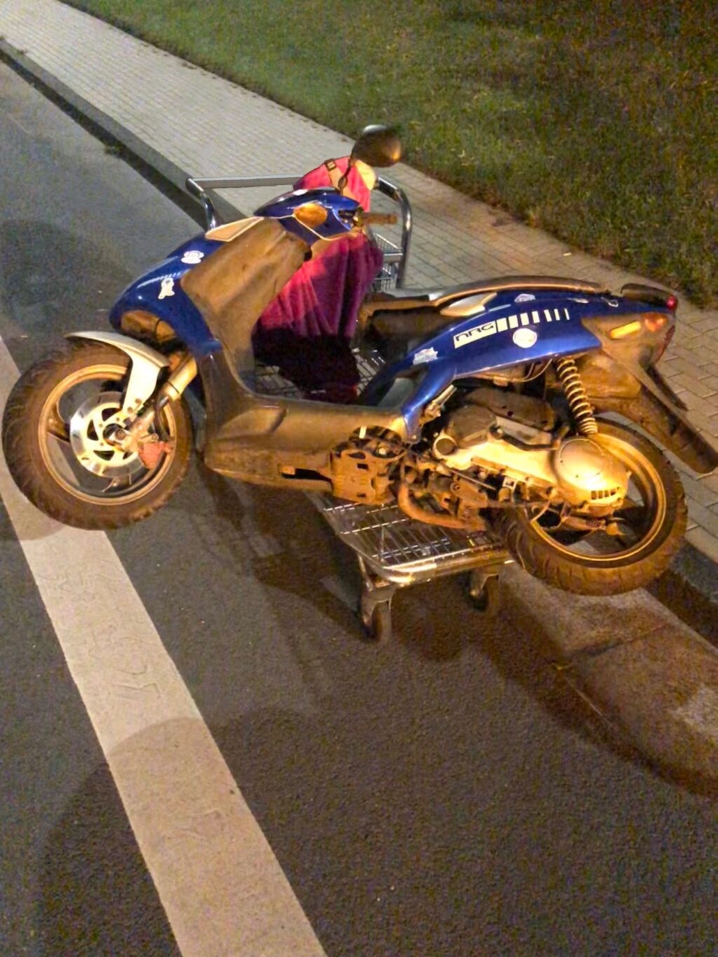 Bielefeld: Ungewöhnlicher Transport eines gestohlenen Rollers