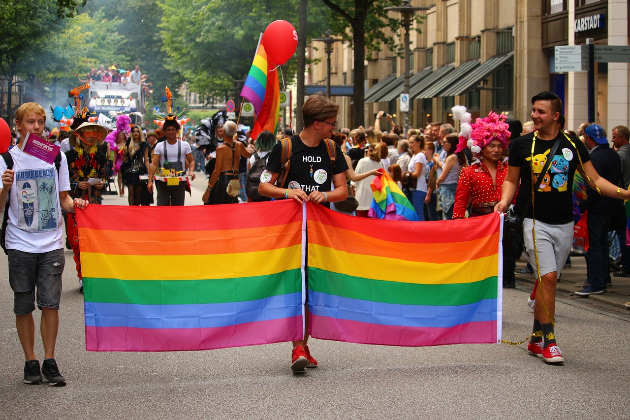 Köln: Straßenfest und Demonstrationen anlässlich des Christopher Street Day - Straßensperrungen am Sonntag 1 Christopher Street Day