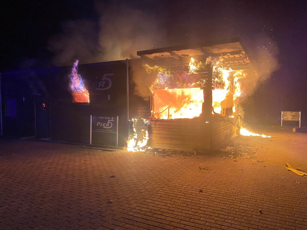 Brand eines Gastronomiebetriebs an der Xantener Nordsee