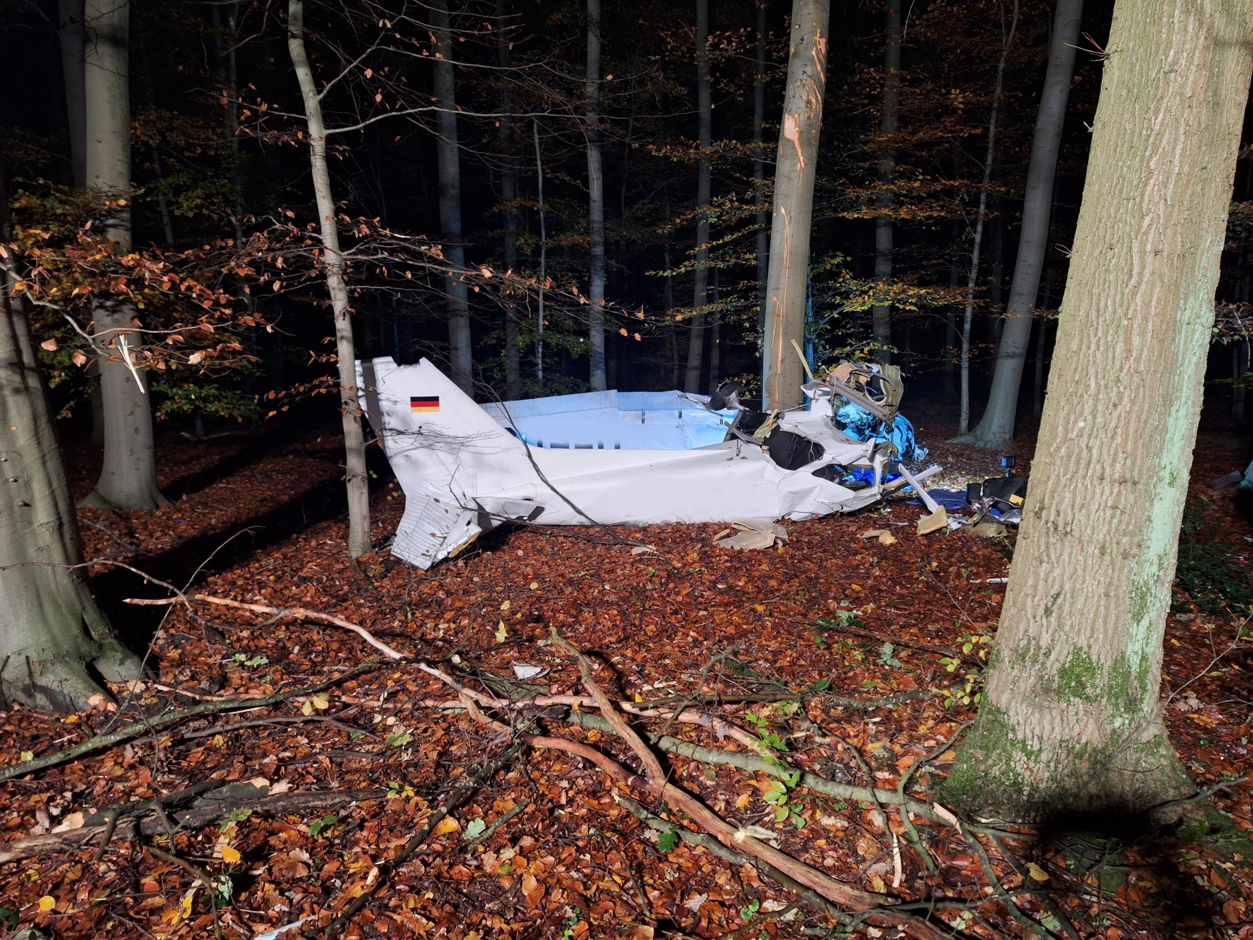 Bottrop: Absturz eines Kleinflugzeugs - eine Person tödlich verletzt 1 Top News