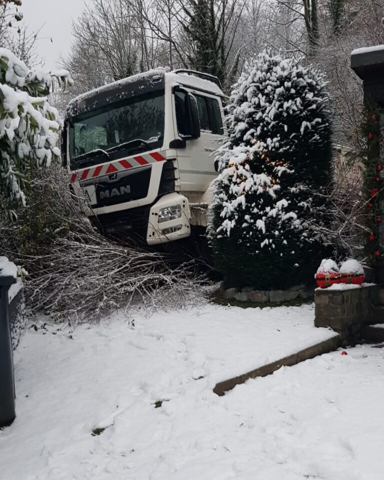 NRW: Schnee und Glätte sorgen für Unfälle