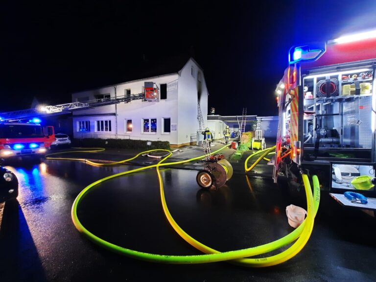 Bonn: Wohnungsbrand in Bonn-Holzlar