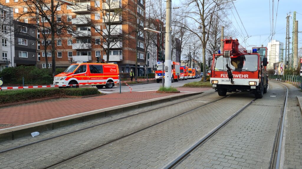 Bonn: Straßenbahnunfall am Bahnhof Beuel
