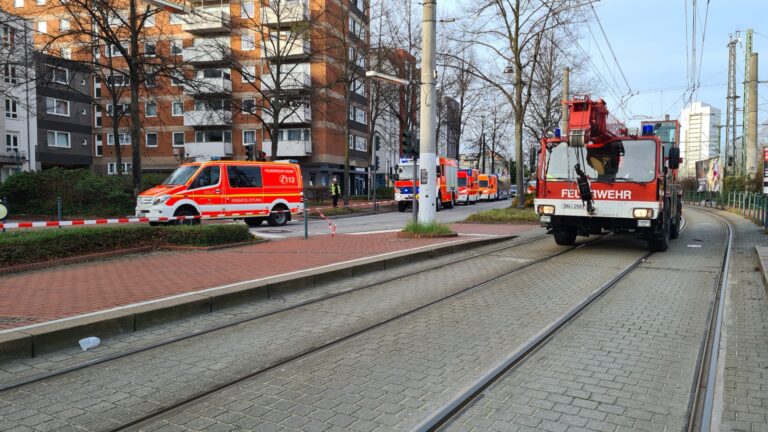 Bonn: Straßenbahnunfall am Bahnhof Beuel