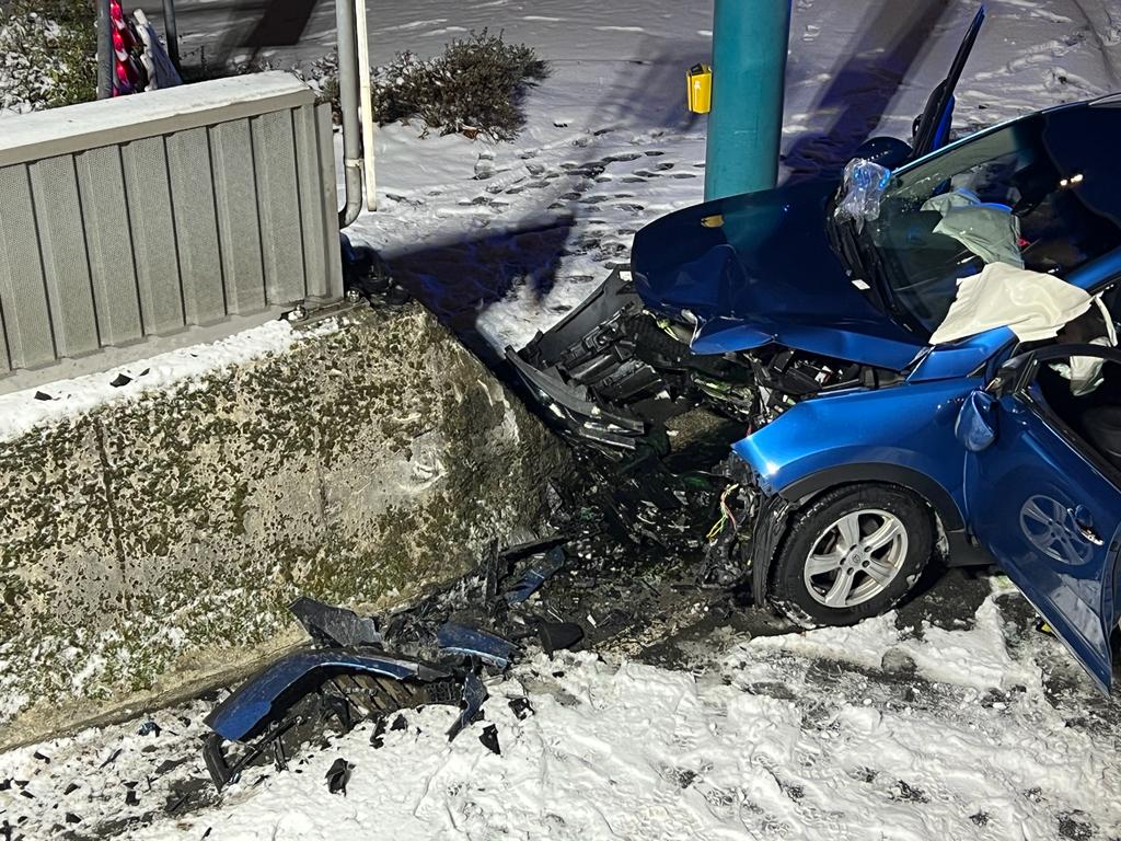 Plettenberg: Schwerer Verkehrsunfall sorgt für Sperrung des Hestenbergtunnels 1 Plettenberg: Schwerer Verkehrsunfall