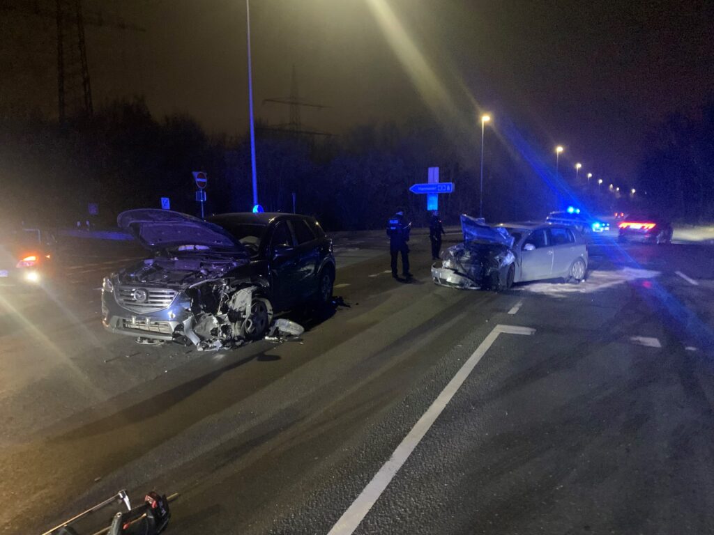 Gladbeck: Verkehrsunfall mit einem Massenanfall von verletzten Personen