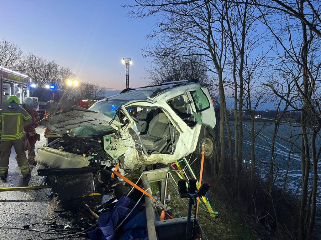 Minden: Verkehrsunfall auf der B482