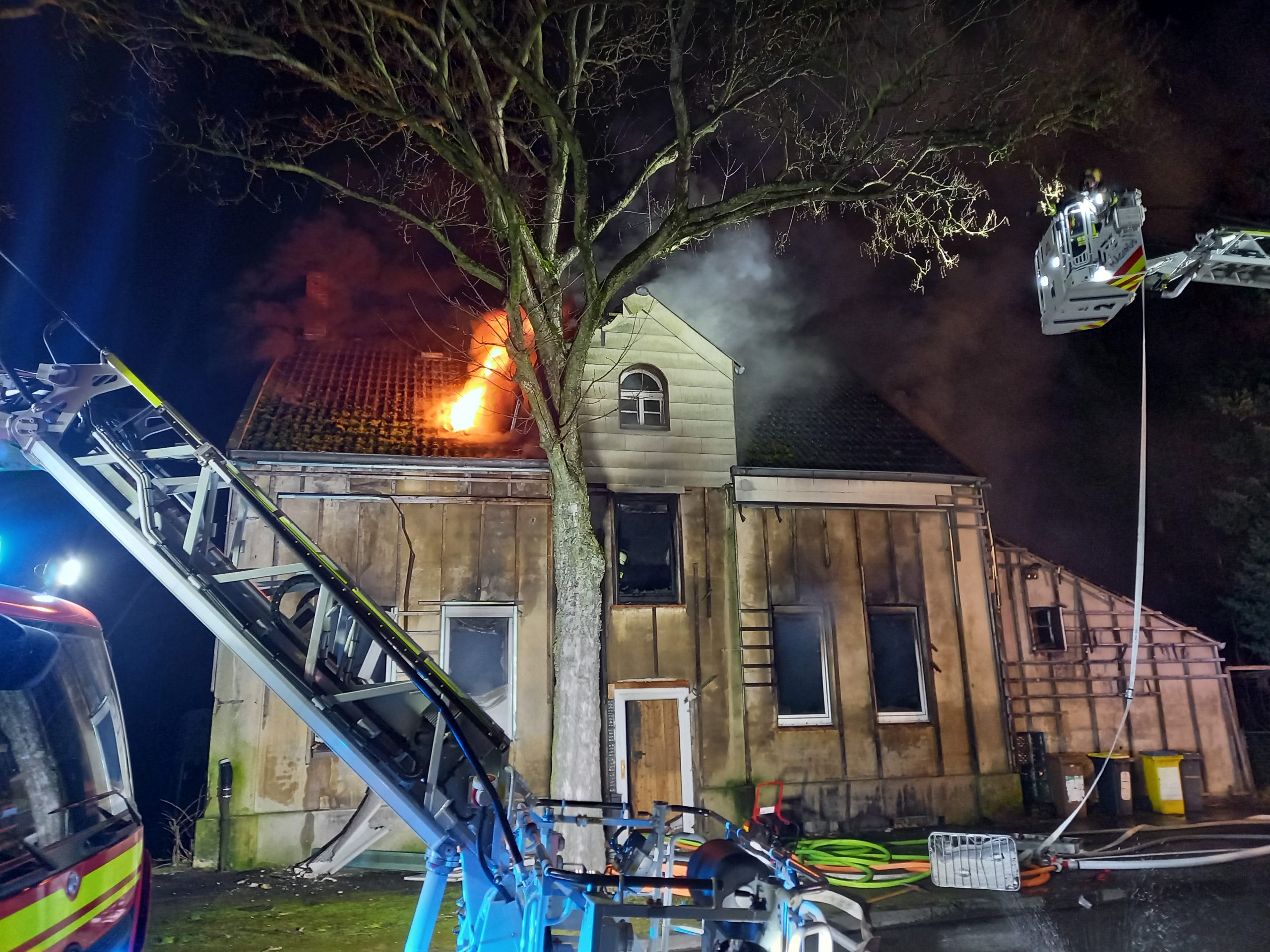 Dortmund: Wohnungsbrand 1 Buntes-NRW