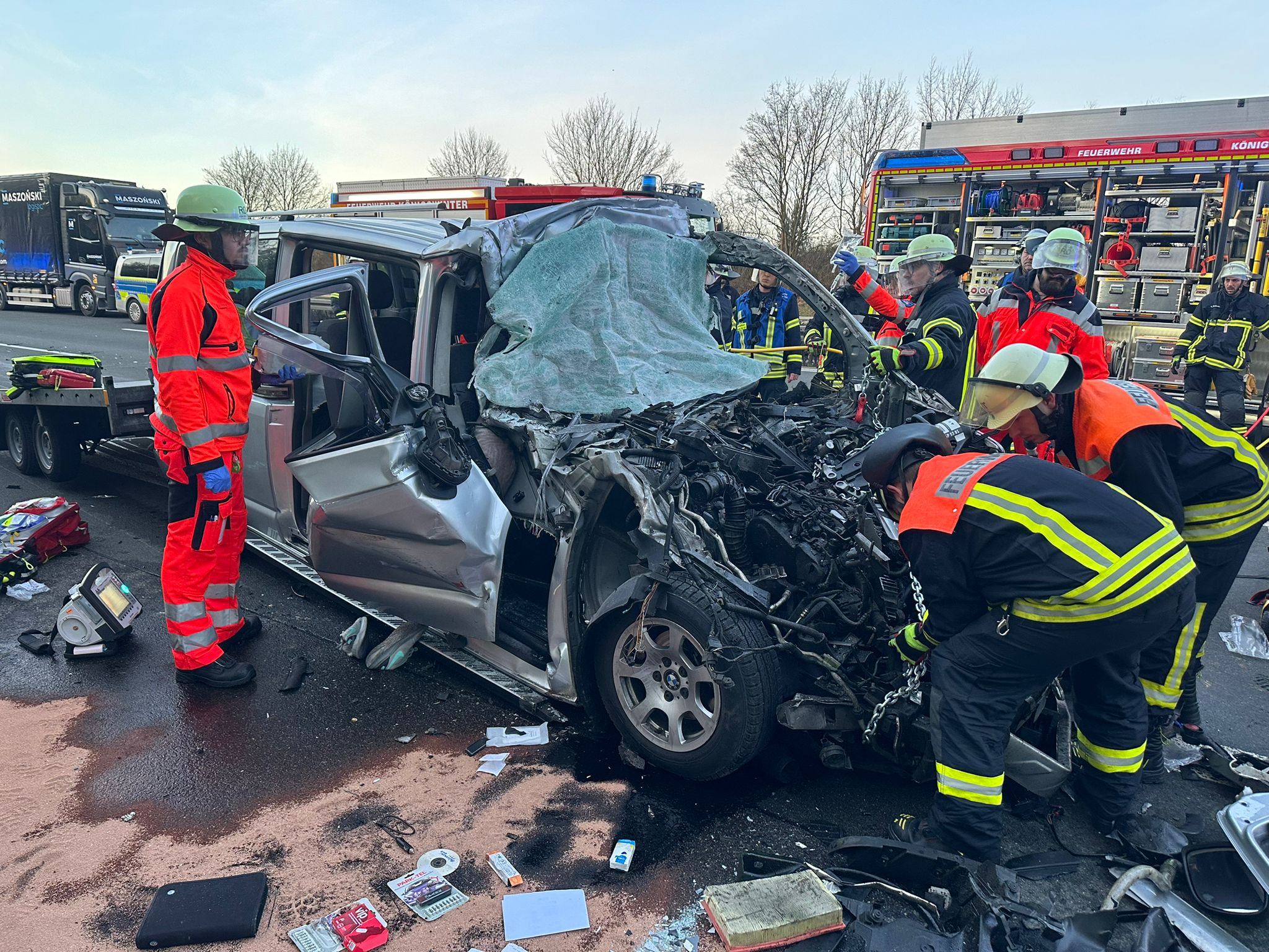 Königswinter: Zwei Schwerstverletzte nach Verkehrsunfall auf der A3 1 Buntes-NRW