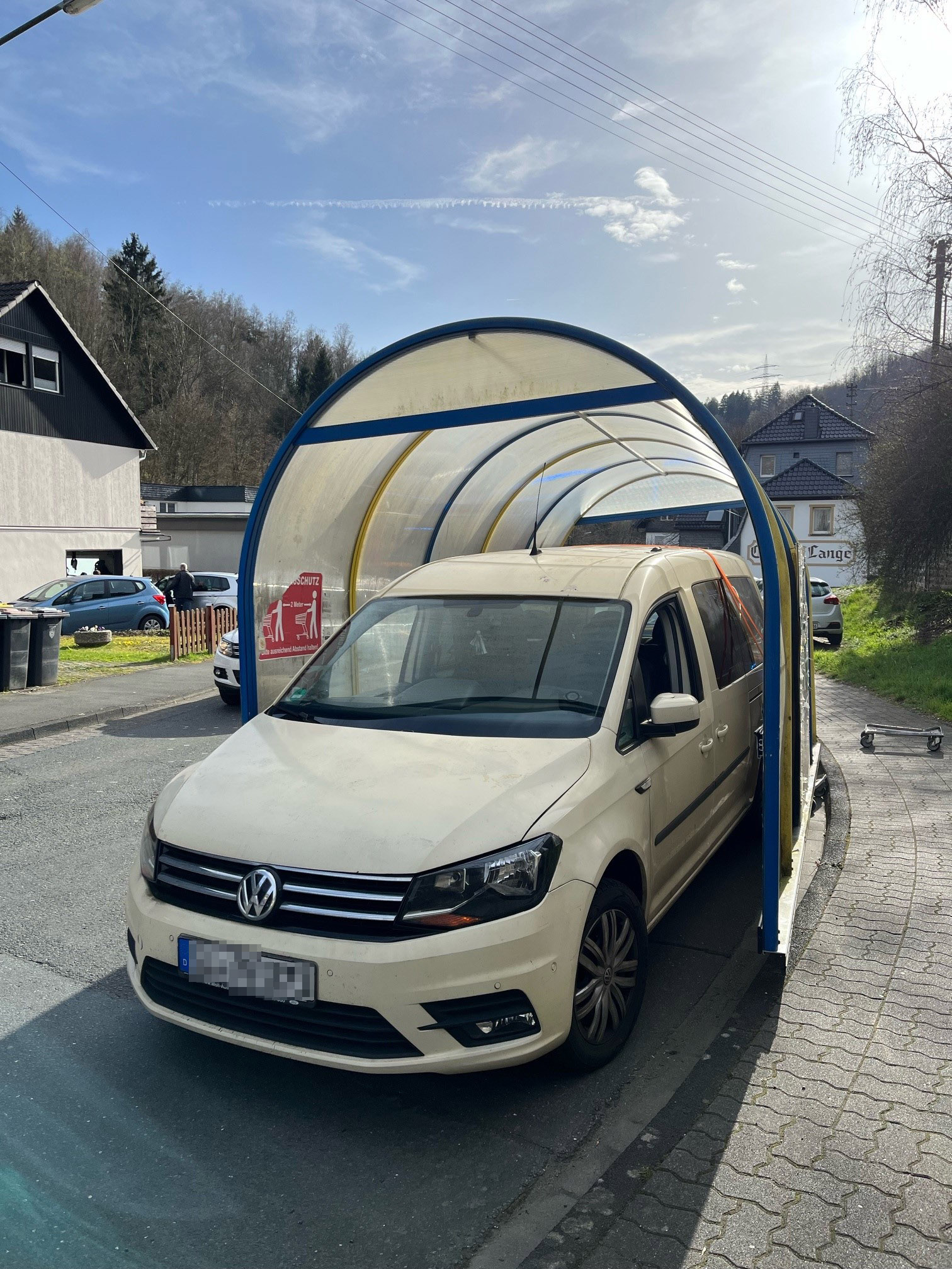 Siegen-Gosenbach: Fahrender Einkaufswagenunterstand sorgte für Polizeieinsatz 1 Top News