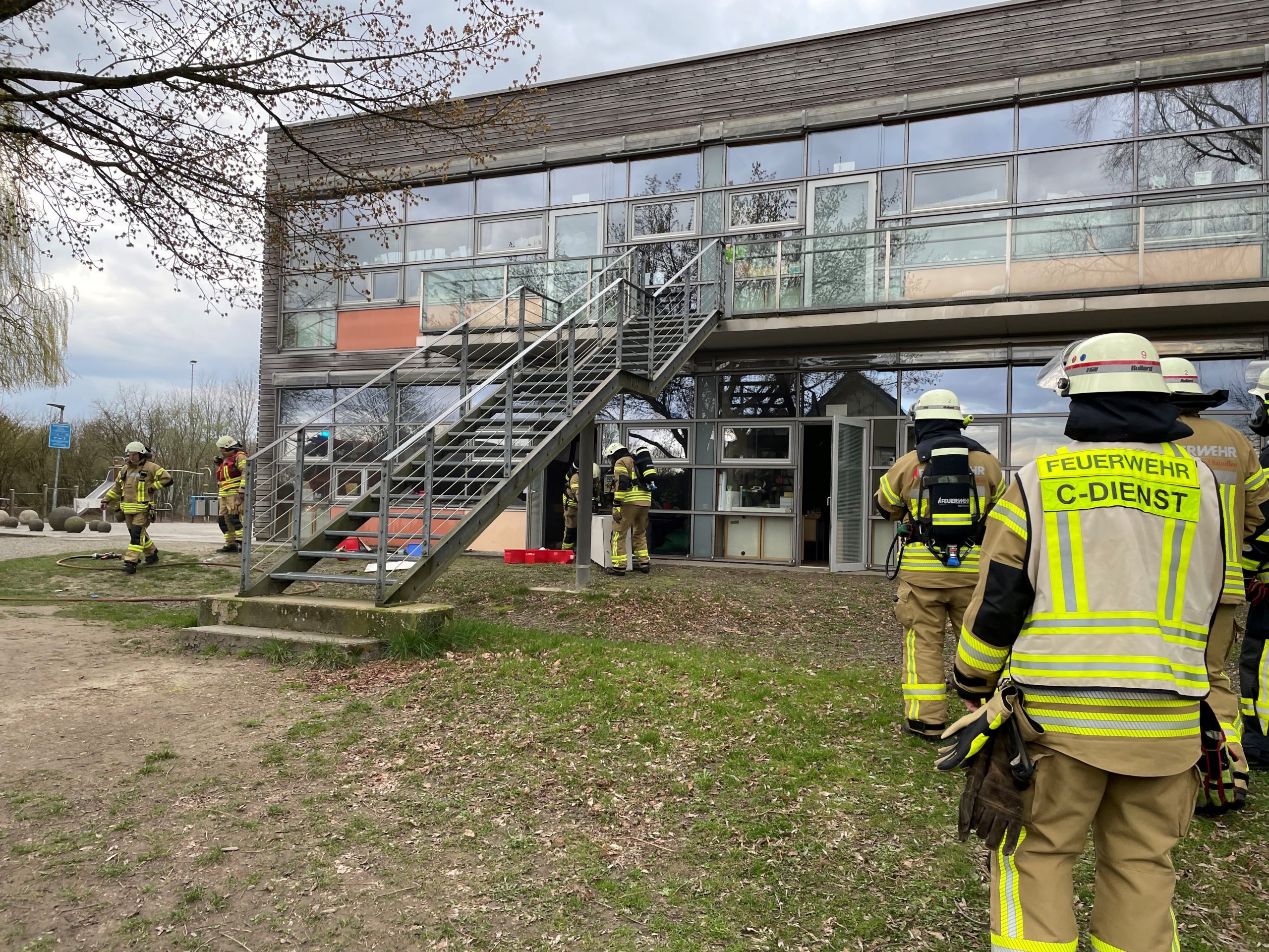 Bad Salzuflen: Feuer in der Grundschule Knetterheide 1 Aktuelle Nachrichten aus dem Ruhrgebiet
