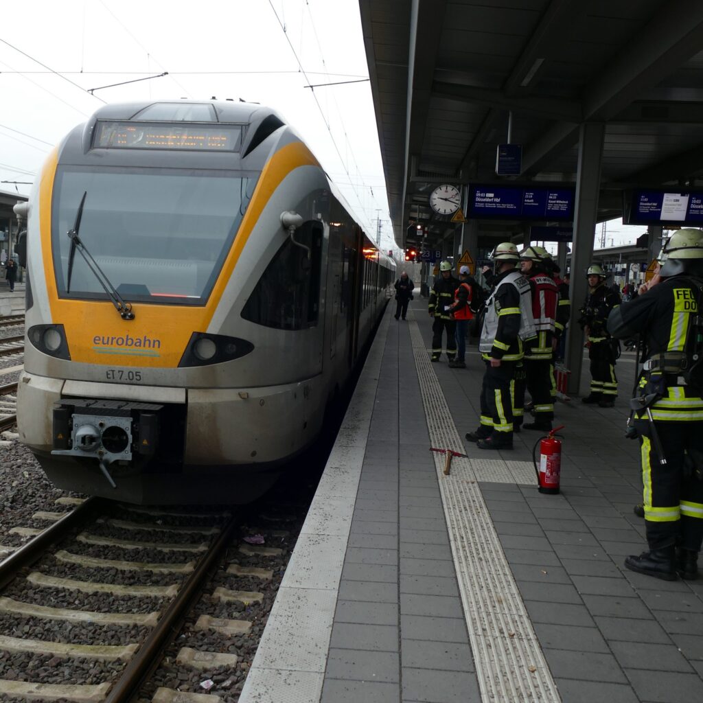 Dortmund: Feuer im Regionalexpress