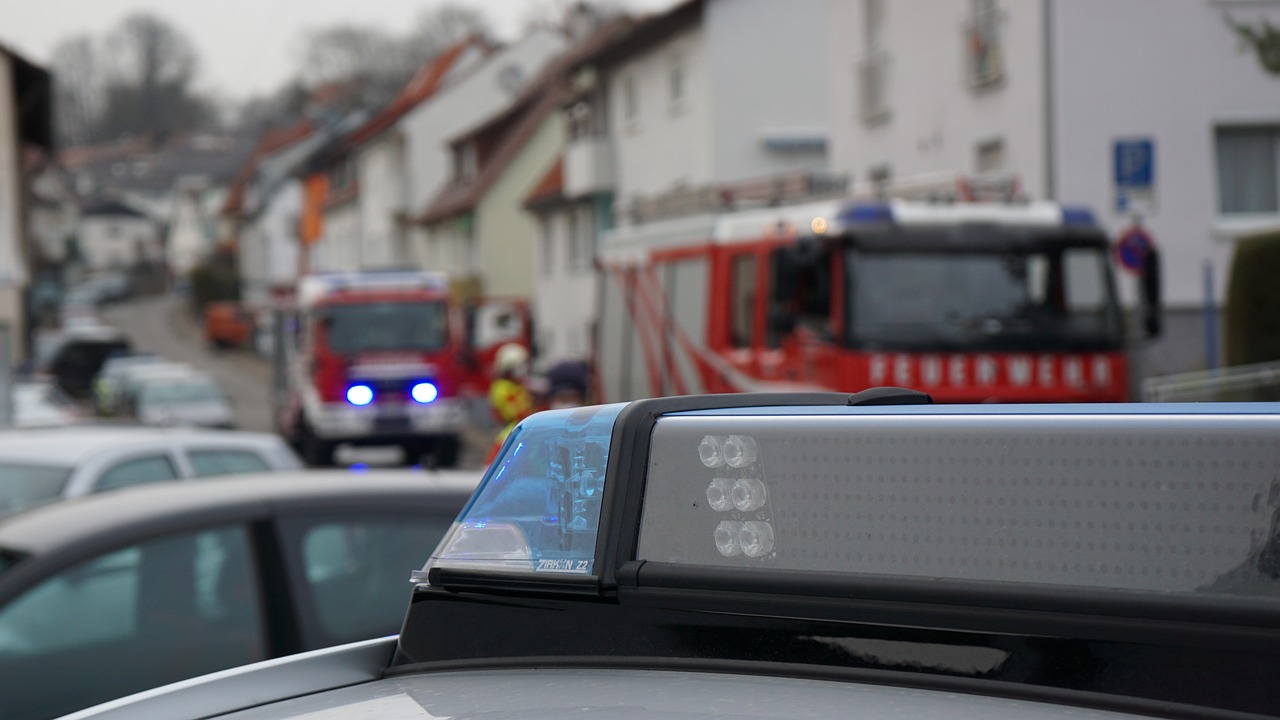 Wuppertal: Unfallfahrer flüchtet mit fremdem Pkw und Kinder 1 Top News
