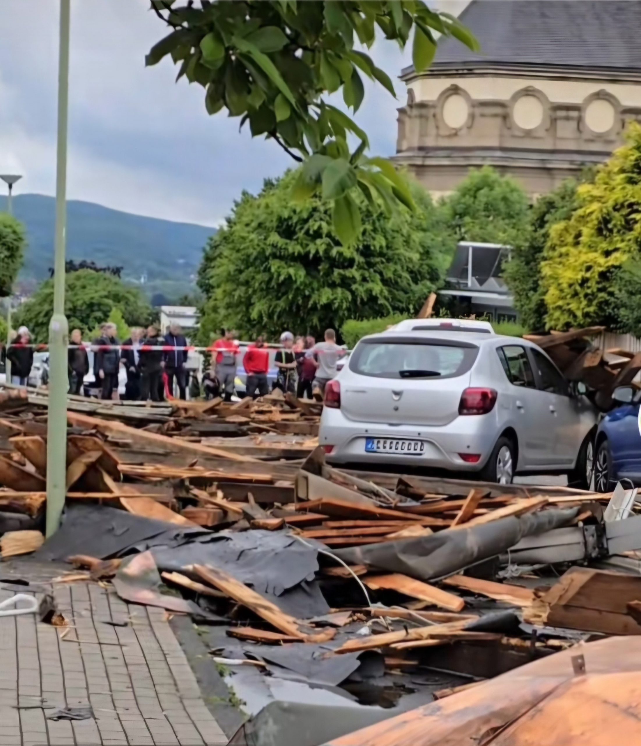 Hagen: Tornado verwüstet Stadt, einschließlich der St. Elisabeth Kirche 1 Buntes-NRW