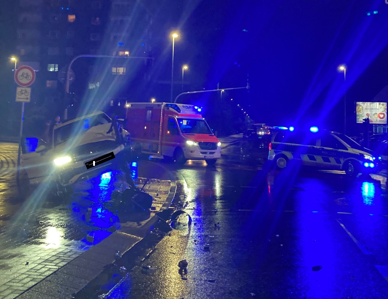 Ampelkollision in Moers 1 Top News
