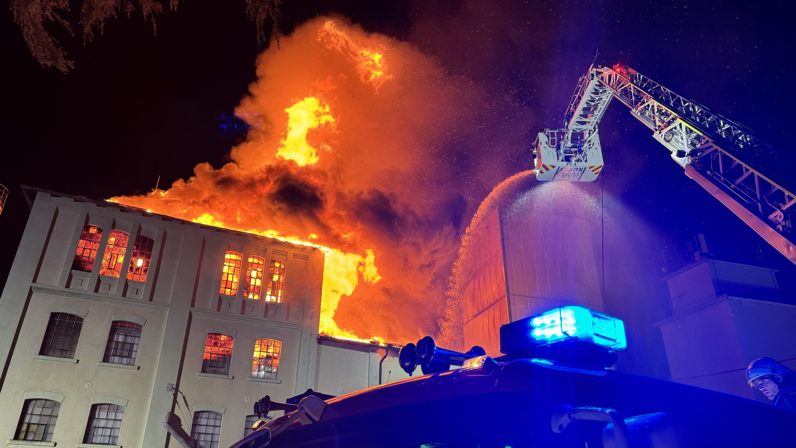 Soest: Großbrand zerstört Mühlengebäude 1 Buntes-NRW