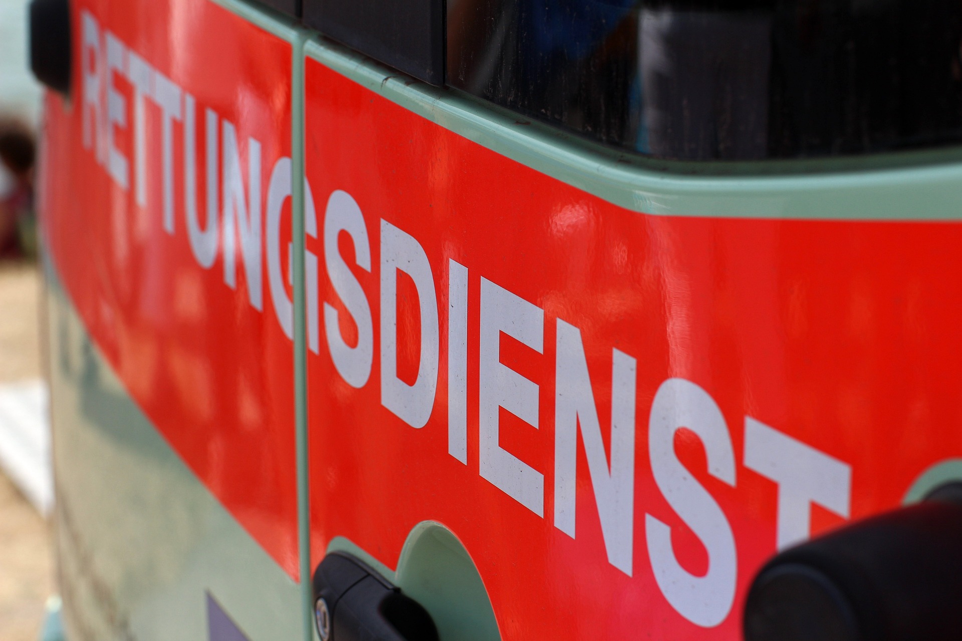 Tragischer Unfall auf der Rolshover Straße: Fußgänger tödlich verletzt 1 Buntes-NRW