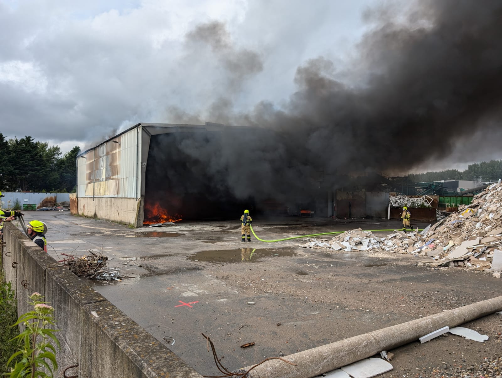 Kamen: Brand im Recycling Center 1 Buntes-NRW