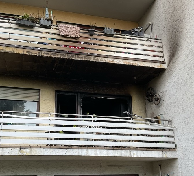 Bonn: Wohnungsbrand in Bonn Alt-Godesberg