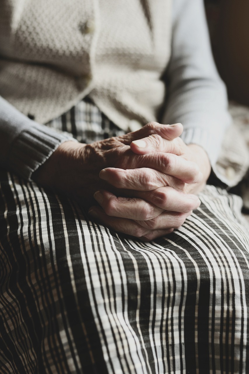 Dringende Warnung: 71-jährige Seniorin von falschem Wasserwerker ausgeraubt!