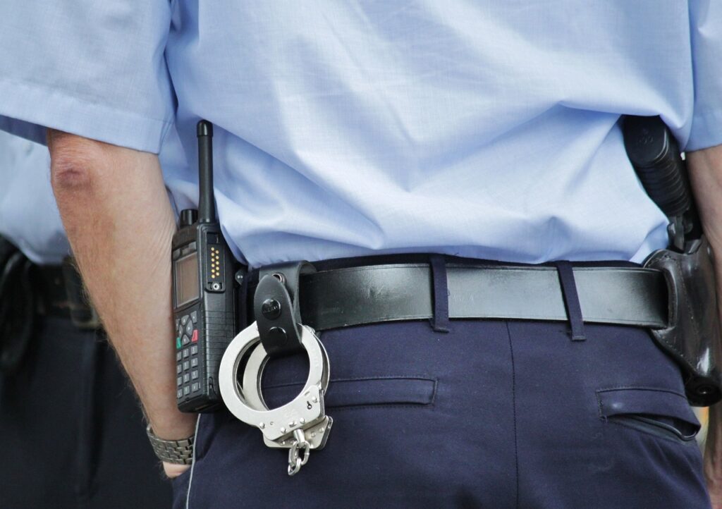 Warnung: "Falscher Polizeibeamter" Betrug im Kreis Olpe