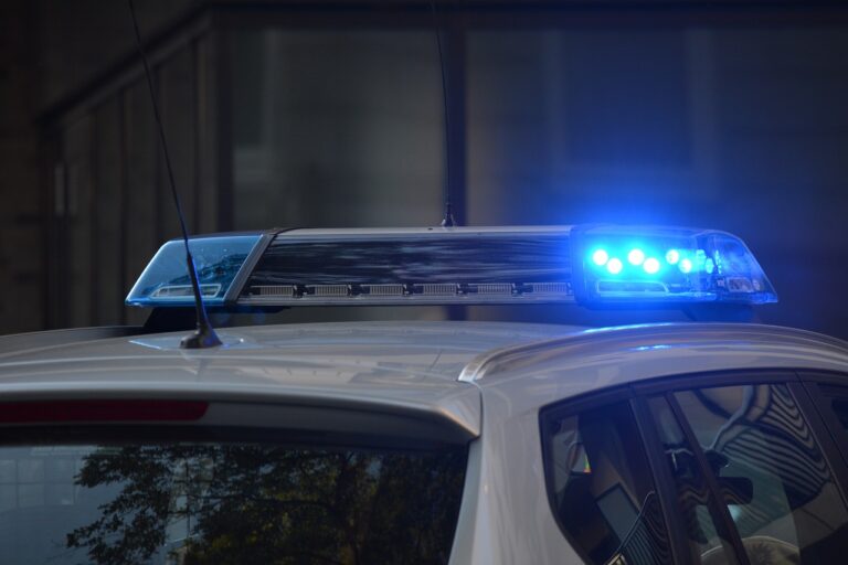 Köln: Schüsse auf Uhrengeschäft
