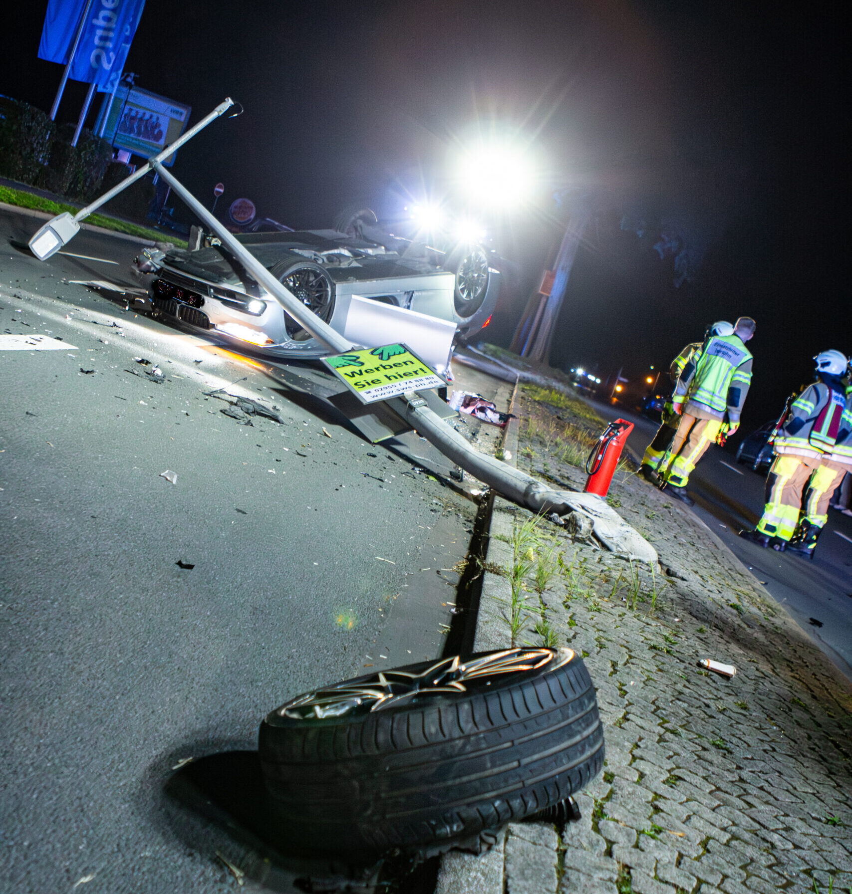 Auto überschlägt sich auf der Dortmunder Straße 1 NRW-Kompakt